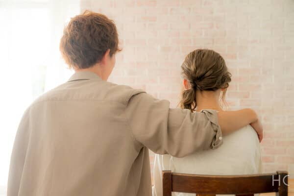 束縛彼氏が好き!束縛男の12の特徴と上手に付き合うコツ