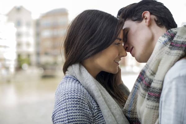 キス仕草